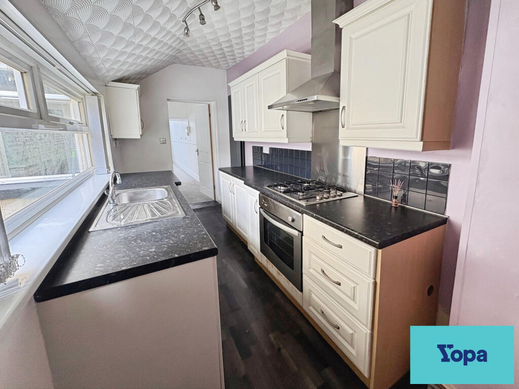House in Stoke-on-Trent - View 4