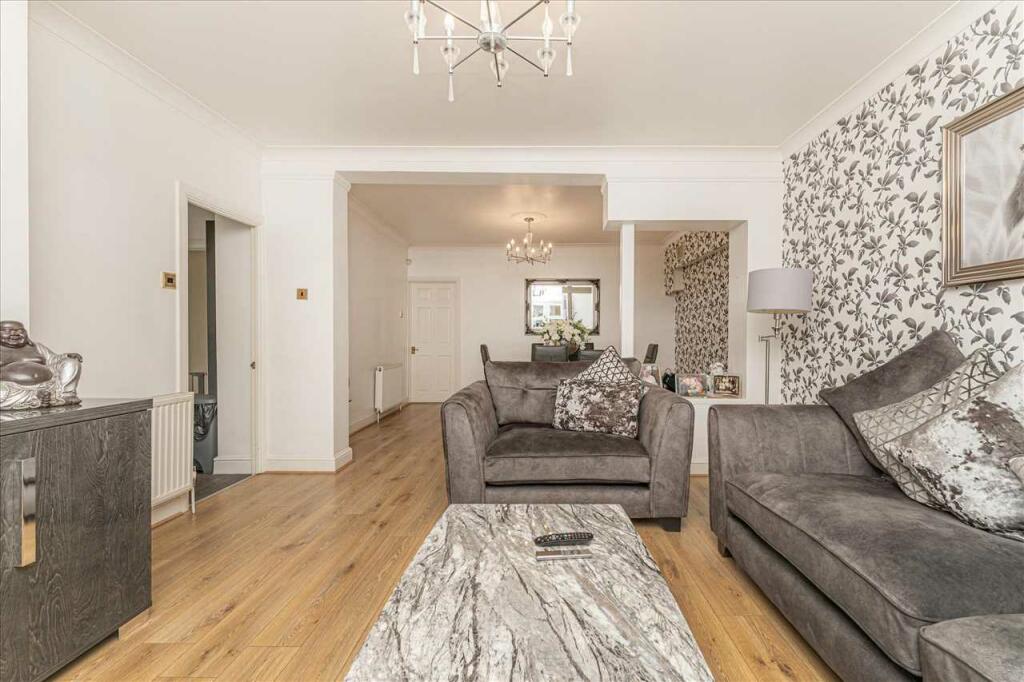 The Avenue, Hornchurch, Hornchurch photo 2