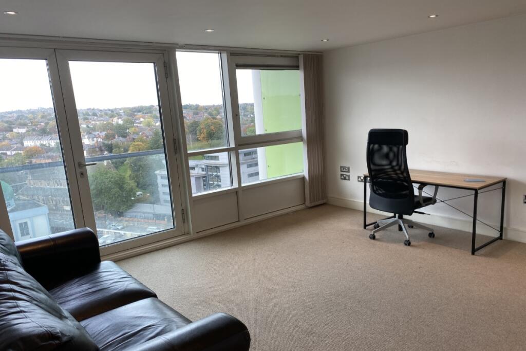 Apartment in Nottingham - More