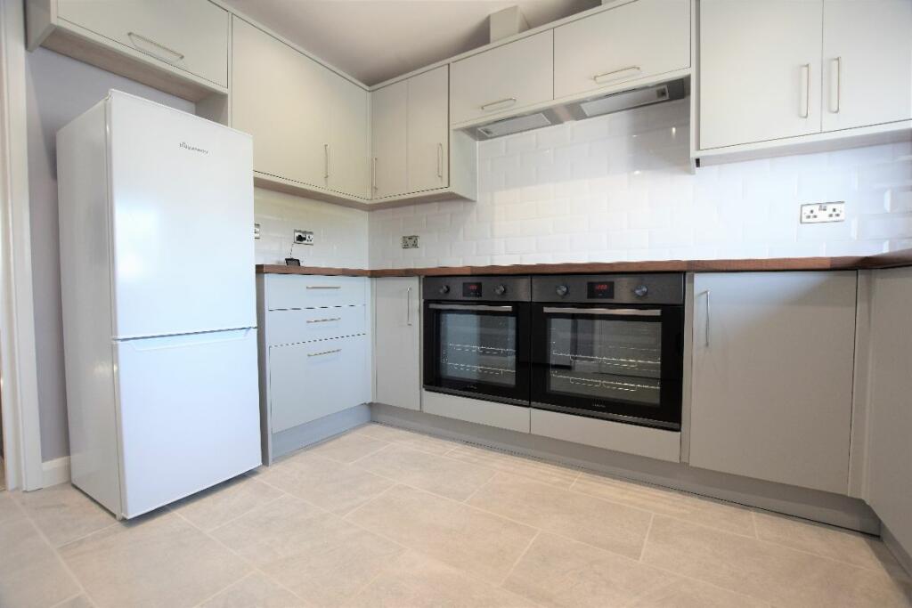 Main image of property: 5 Bed Student Home - 80 Downs Road, Canterbury