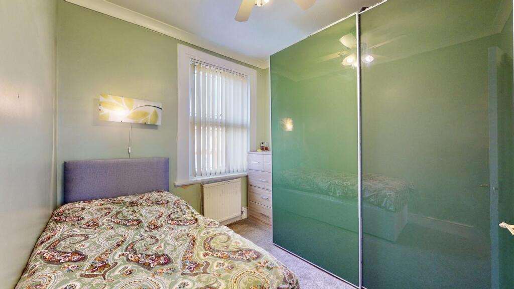 House in Ilford - More