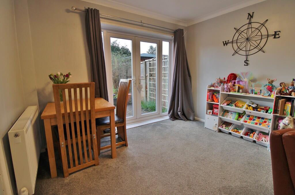 Foxbury Grove, Portchester photo 4