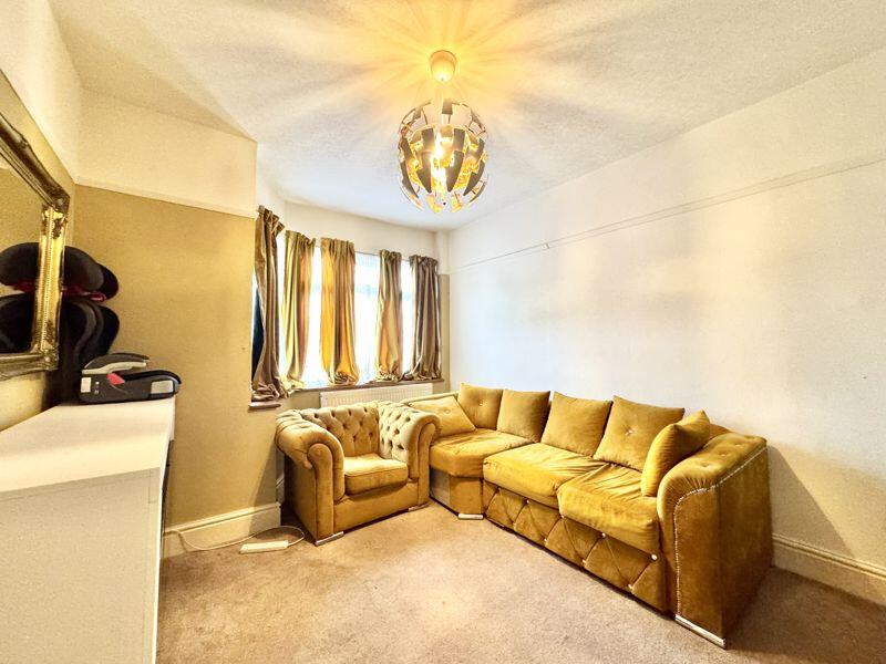 Julia Avenue, Sutton Coldfield, B24 0QE photo 3