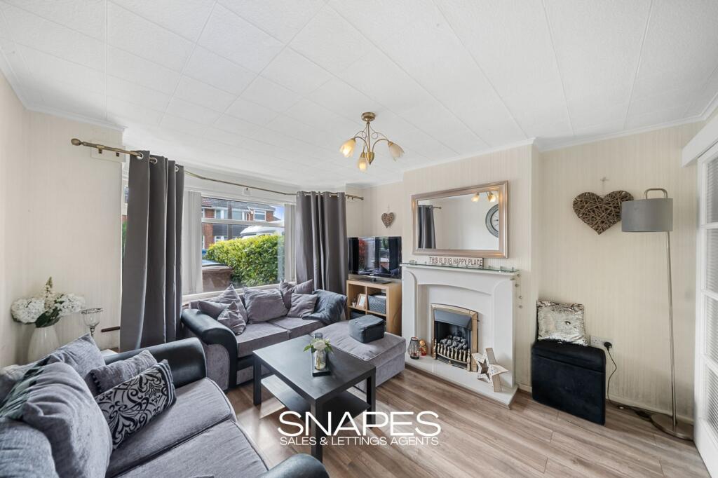 Sunningdale Road, Cheadle Hulme, SK8 photo 3