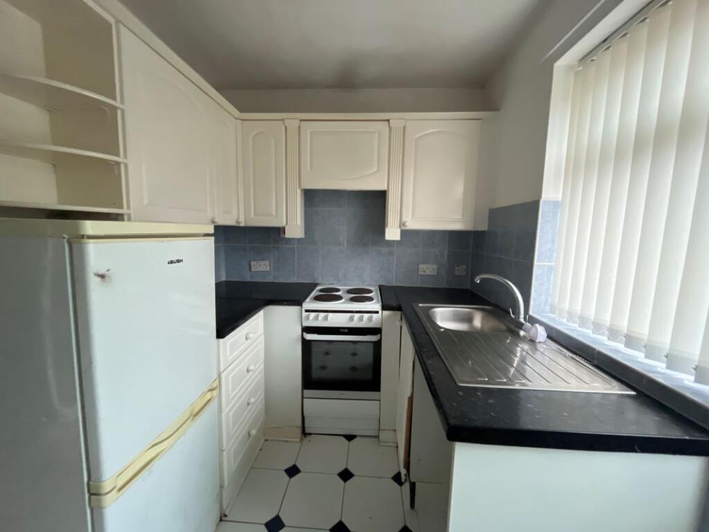 7 Peebles Close, North Shields, Tyne And Wear, NE29 8DN photo 2