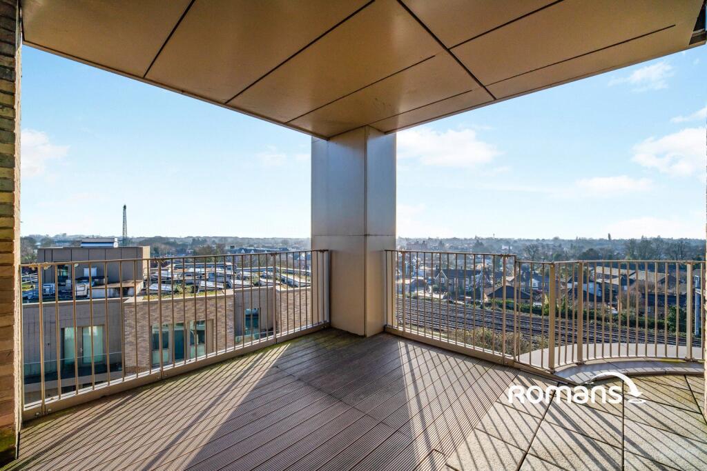 Apartment in Southall - View 5