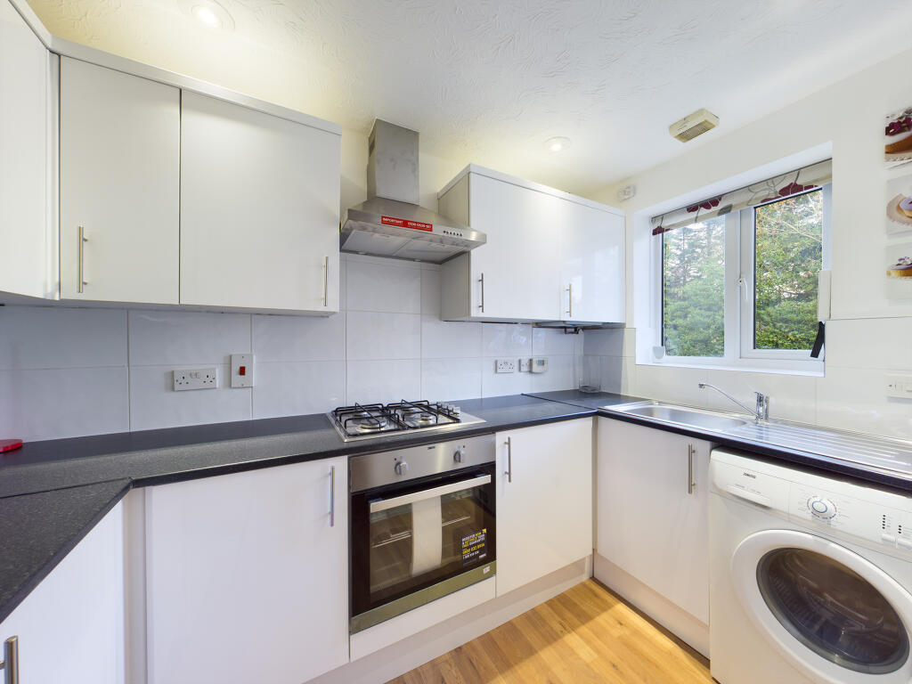 House in Harrow - View 2