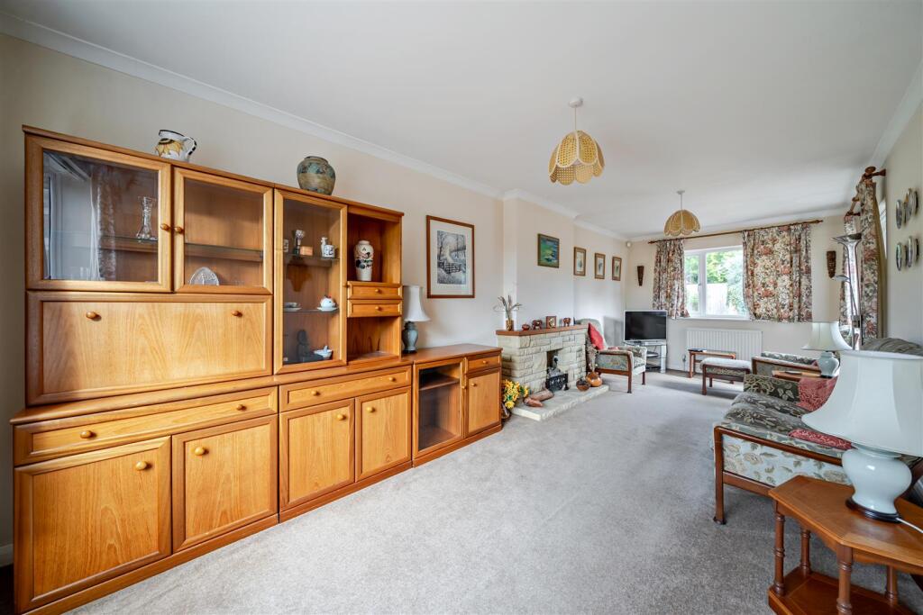 House in Vale of White Horse, East Hendred - More