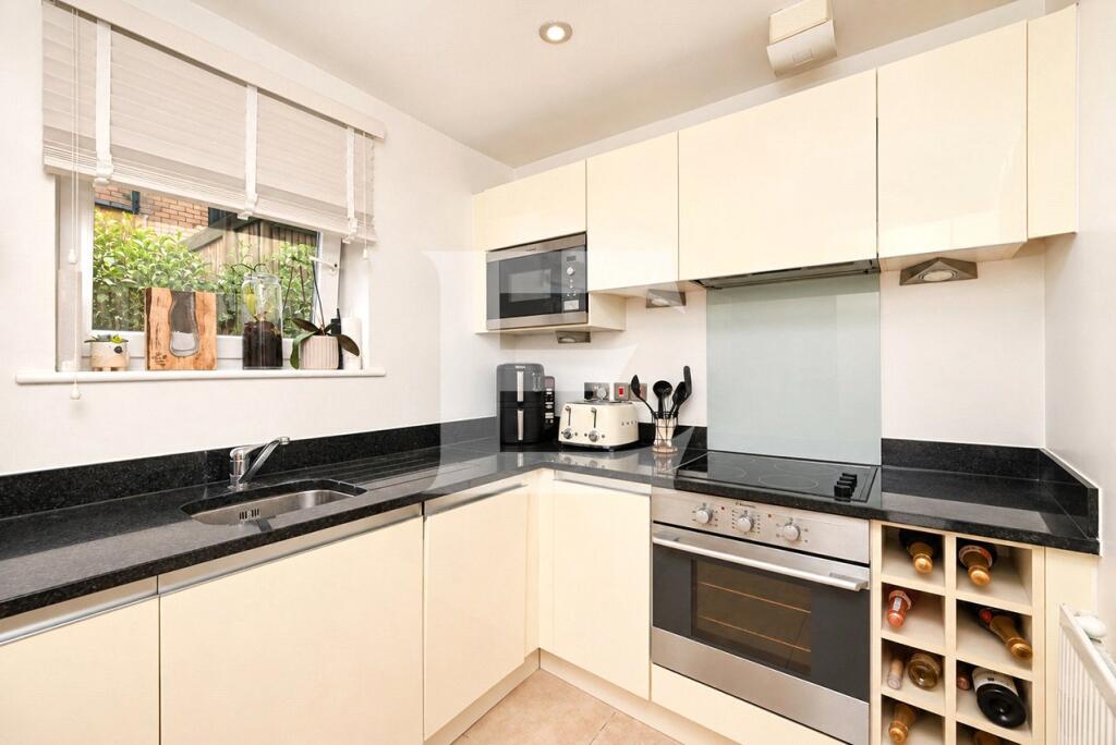 Apartment in London - View 4
