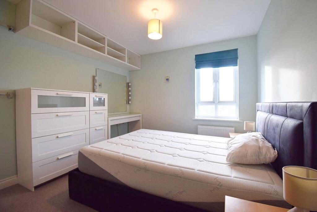 Apartment in Reading - View 5
