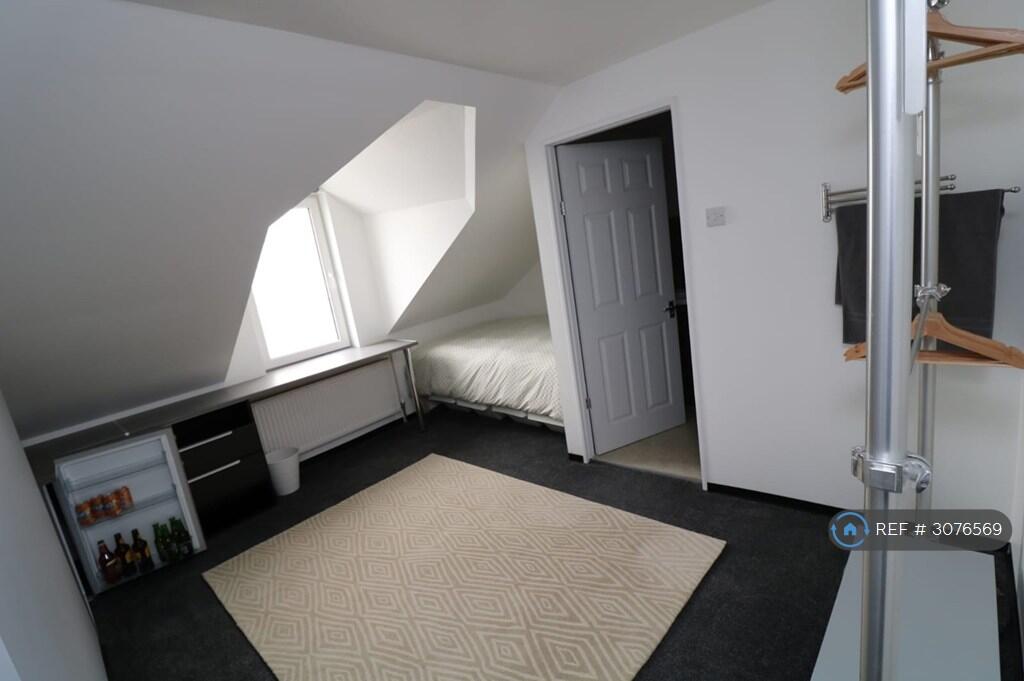 Main image of property: Albany Terrace, Chatham, ME4