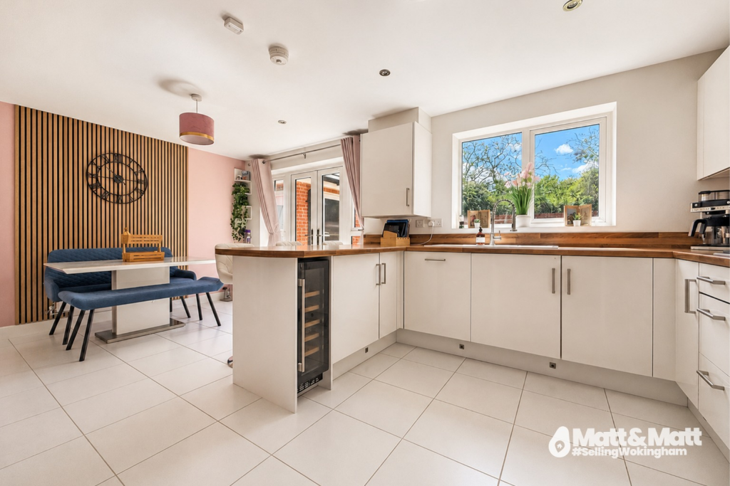 House in Spencers Wood, Ryeish Green, Shinfield - View 3
