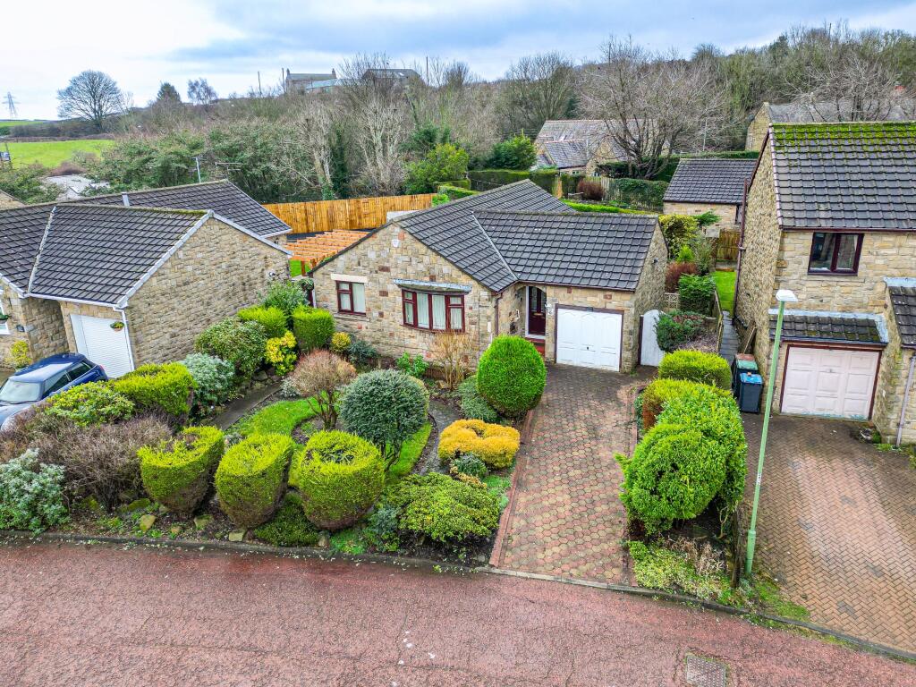 3-bed detached on Oakfields, Burnopfield, Newcastle upon Tyne, £250,000