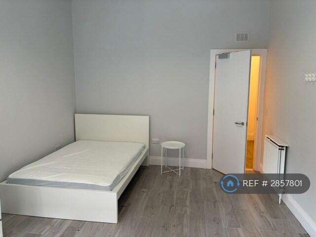 Main image of property: Dumbarton Road, Glasgow, G11