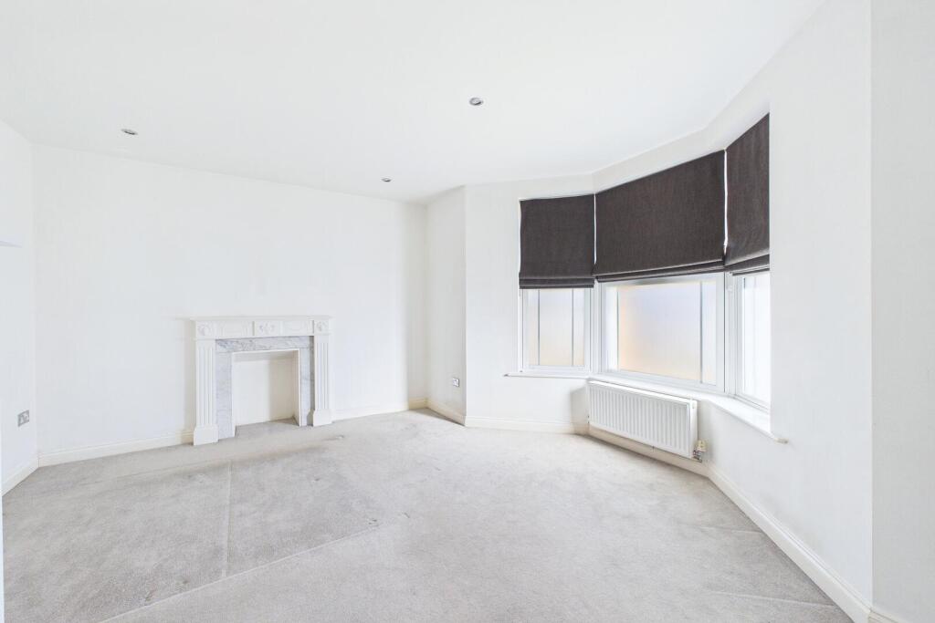 Apartment in Nailsea, North Somerset - More
