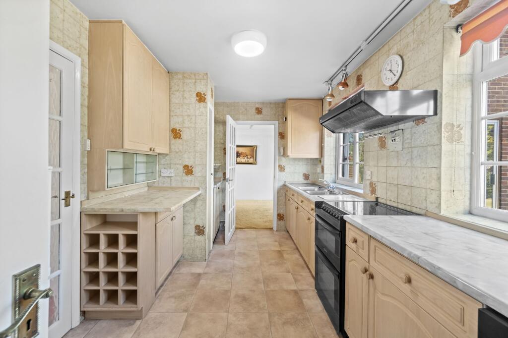 Westcott Way, Cheam, SM2 - View 5