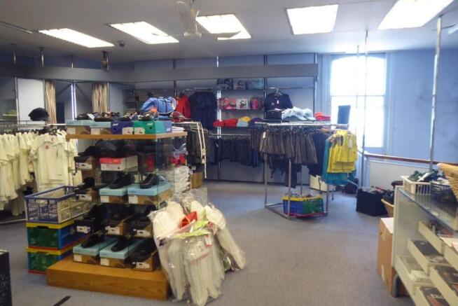 P1070474 - First Floor TL P5 (10).jpg