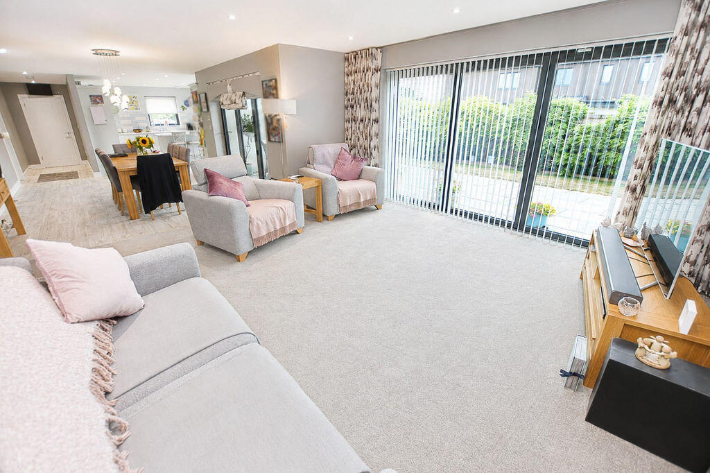 Manor Close, Maidstone - View 2