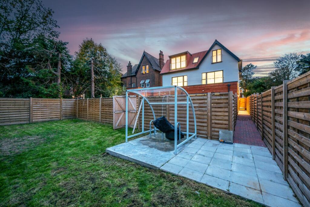 Apartment in London - View 6
