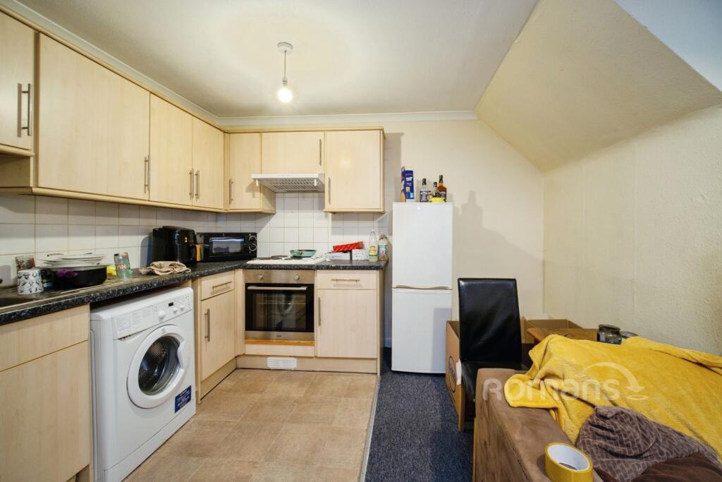 Main image of property: White Hart Parade, London Road, Blackwater, GU17