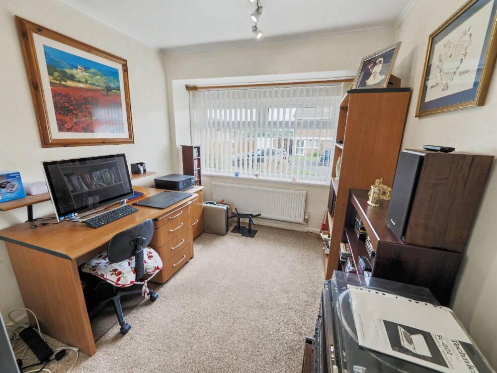 Kestrel Way, Burton-on-trent, DE15 0DJ - More