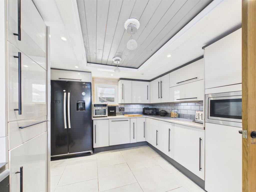 House in East Lindsey, Mablethorpe, Mablethorpe and Sutton - View 4