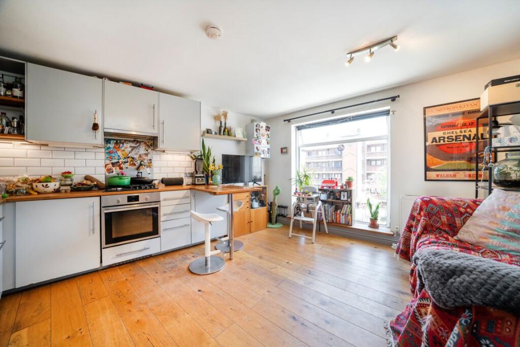 Main image of property: Big Hill, Clapton