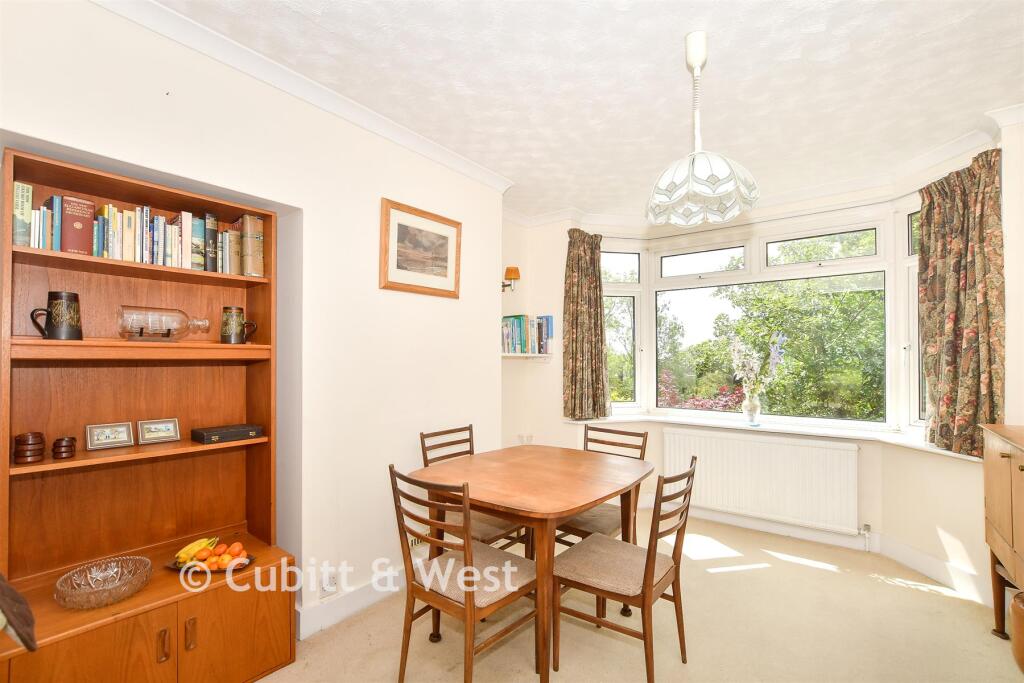 House in Redhill, Earlswood - View 5