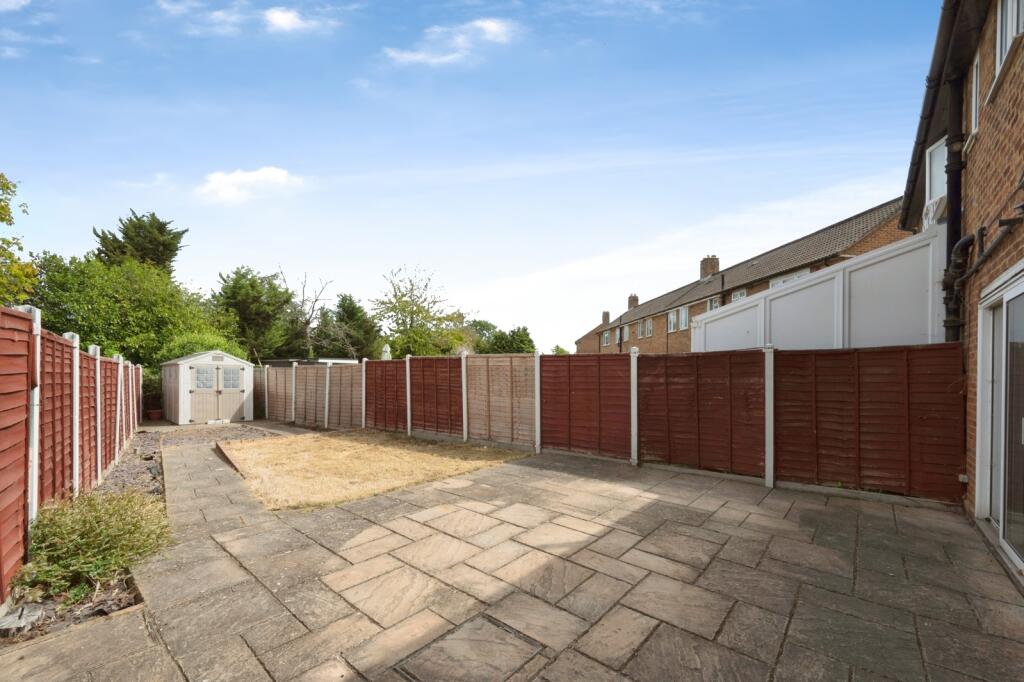 House in London, Royal Borough of Kingston upon Thames - View 4