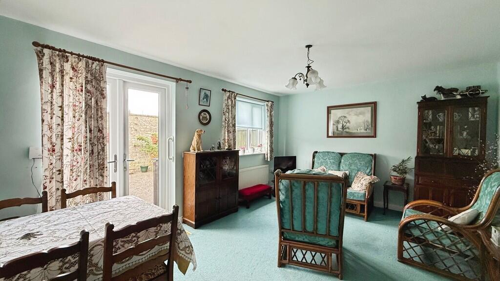 House in Warminster, Wiltshire - View 5