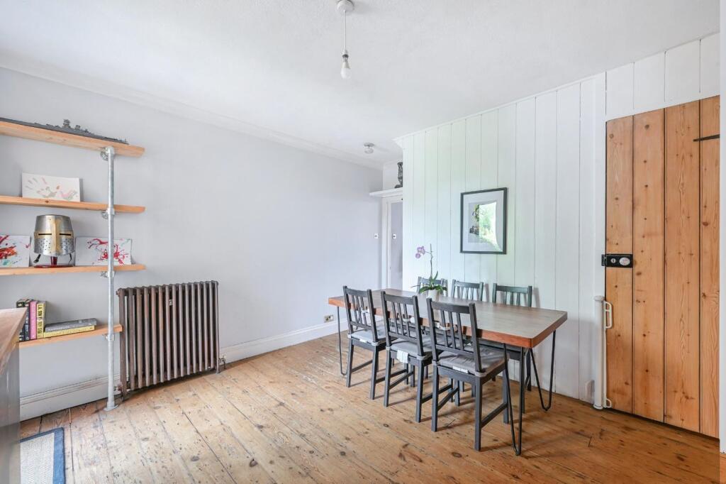 House in Kingston upon Thames - View 5