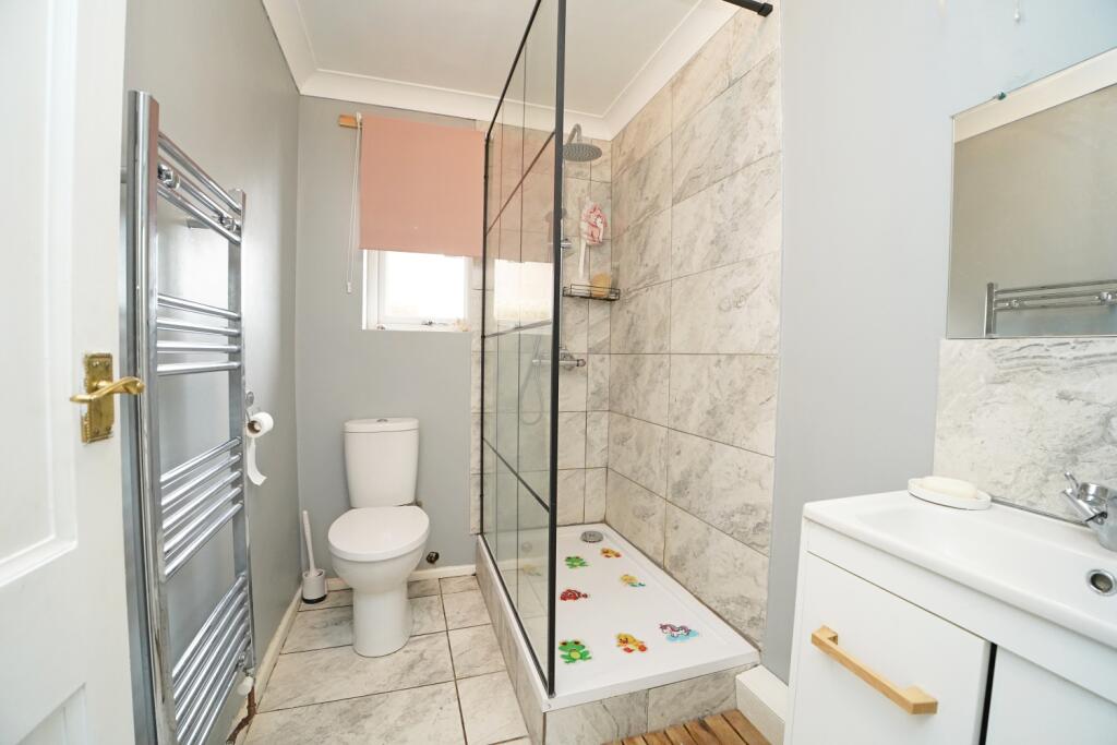 House in Highworth, Swindon - View 5