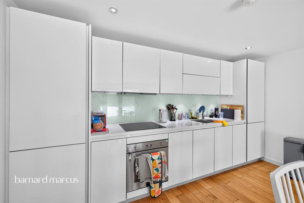 Apartment in London - View 4