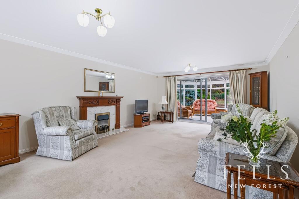 Bushmead Drive, Ashley Heath, BH24 photo 4