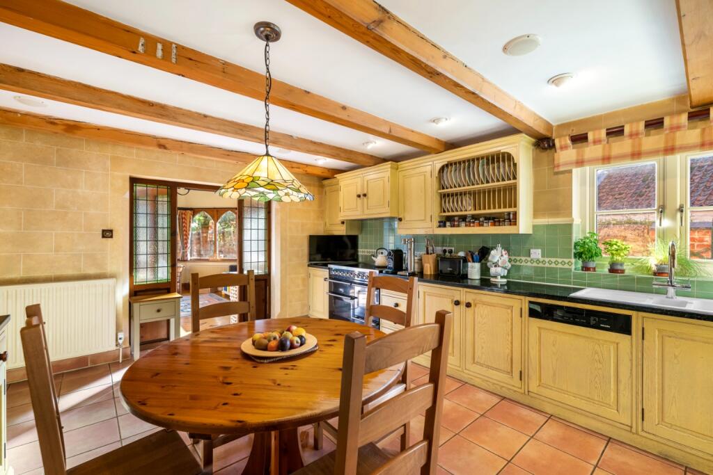 House in Lincoln - View 4
