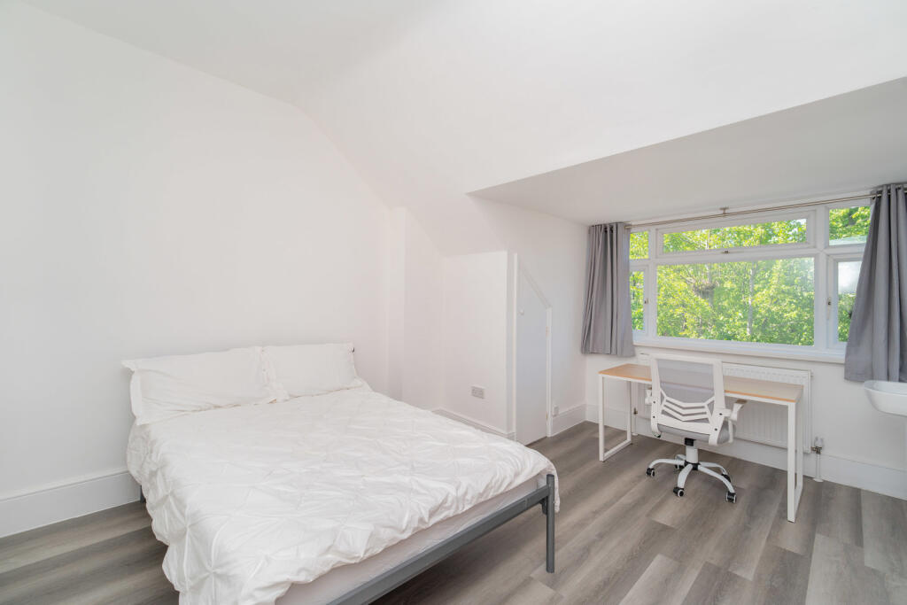 Main image of property: Blakesley Avenue, London, W5