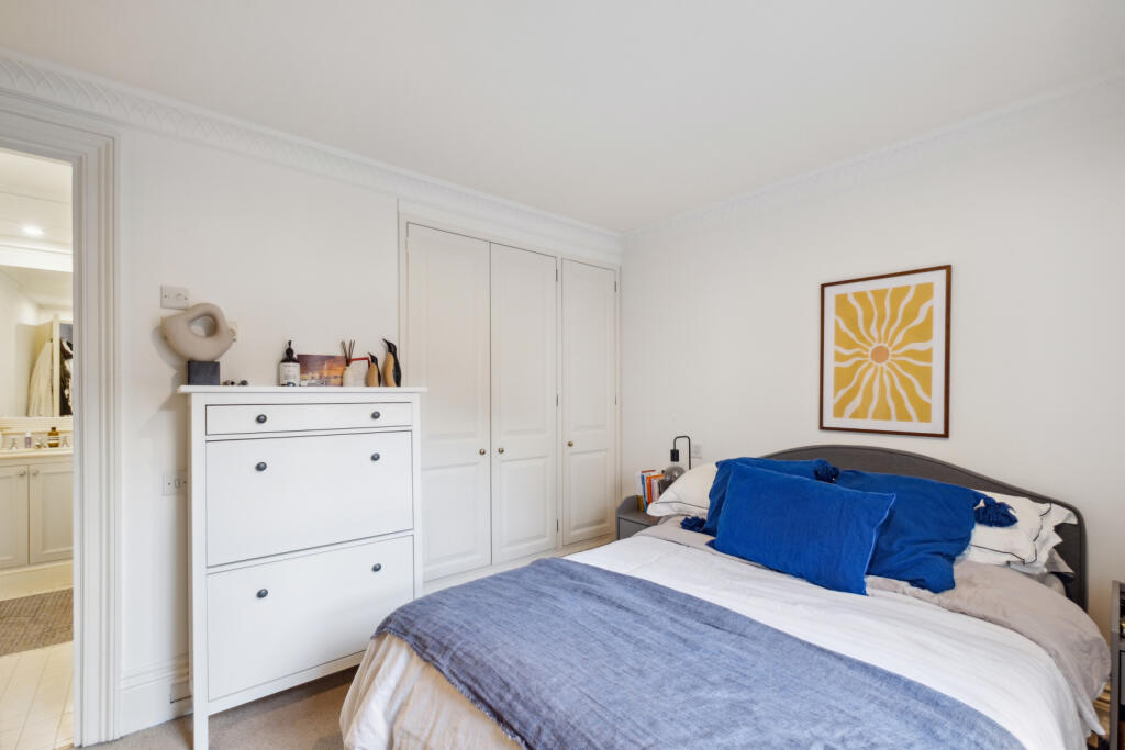 Apartment in London - View 4