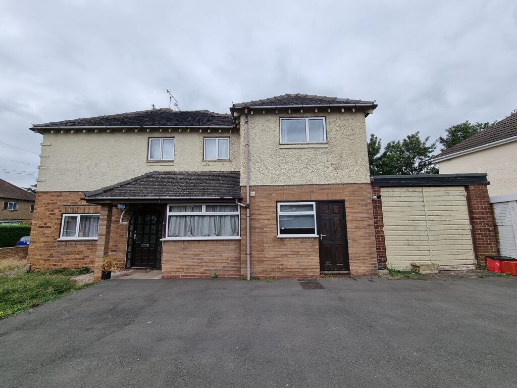 Main image of property: 1a Southlea Close