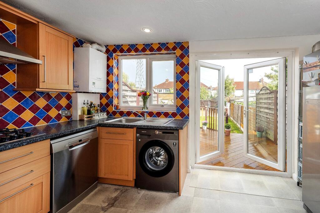 Westmoreland Avenue, Welling, DA16 photo 4