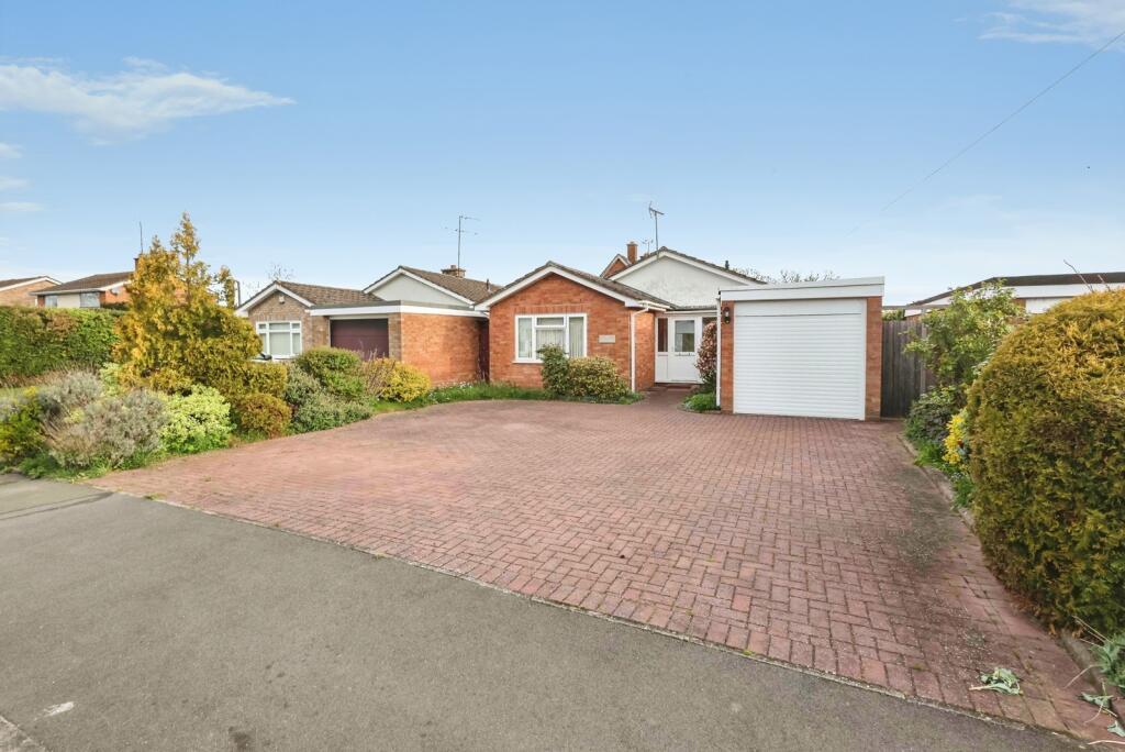 Main image of property: Shrawley Road, Fernhill Heath, Worcester, Worcestershire, WR3