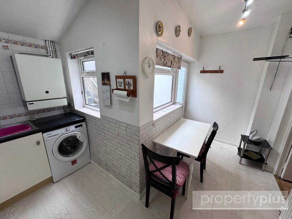 House in Cardiff, Trealaw - View 4