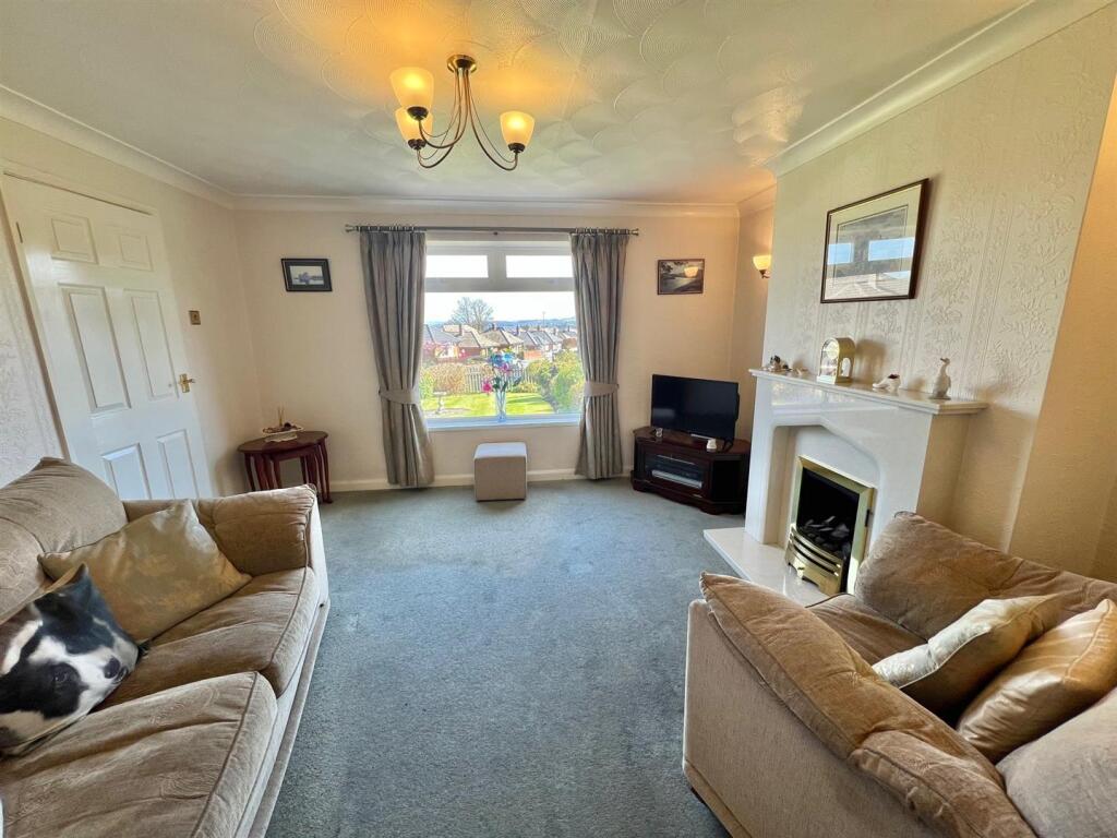 House in Kirklees, Leymoor - View 3