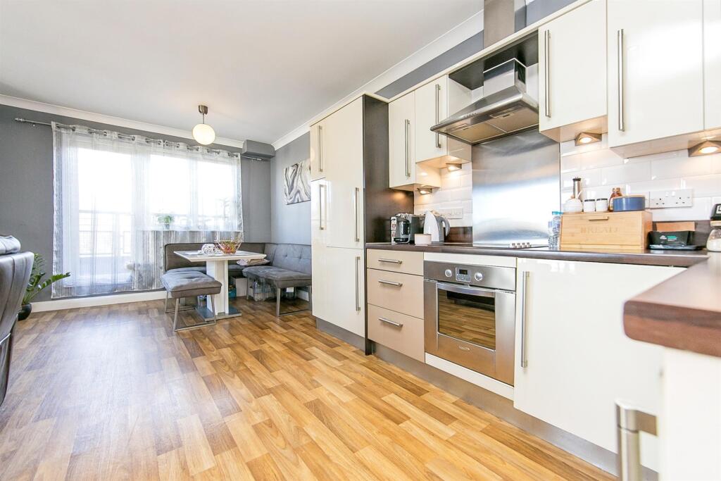 Apartment in Ipswich, Suffolk - More
