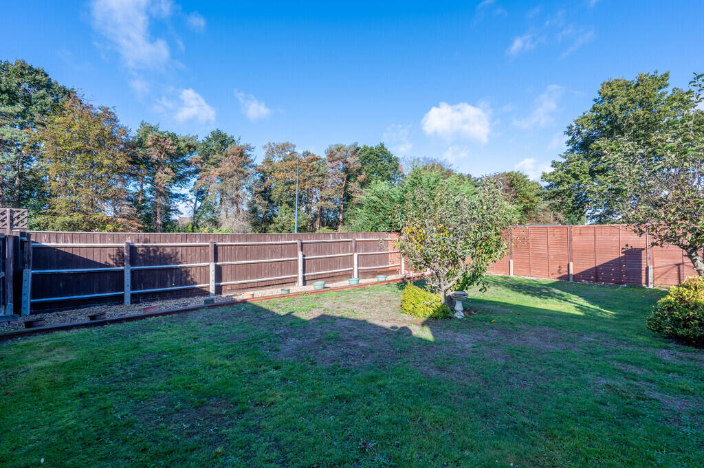 Springfield Avenue, Felixstowe photo 2
