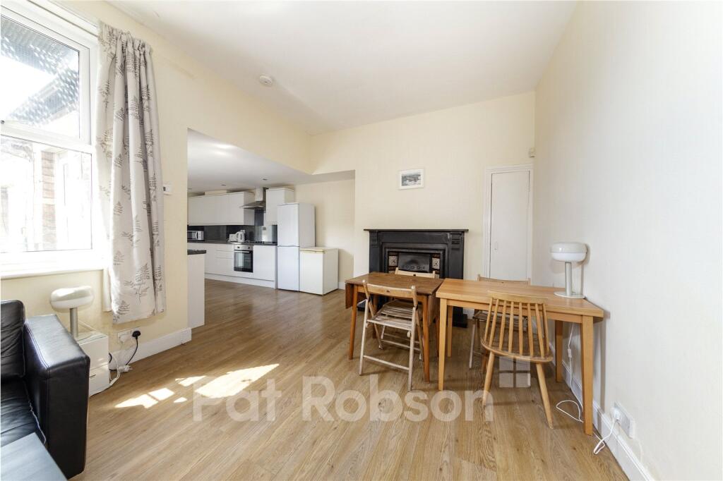 Apartment in Newcastle upon Tyne, Tyne and Wear - View 5