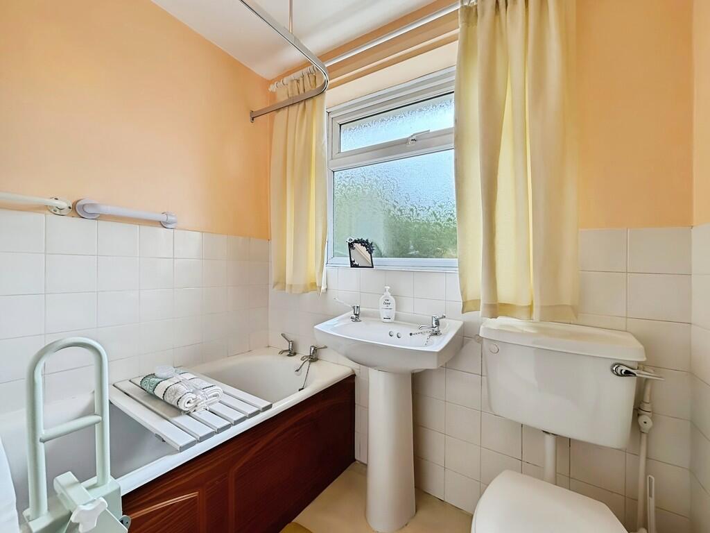 House in West Lindsey, Gainsborough - View 4