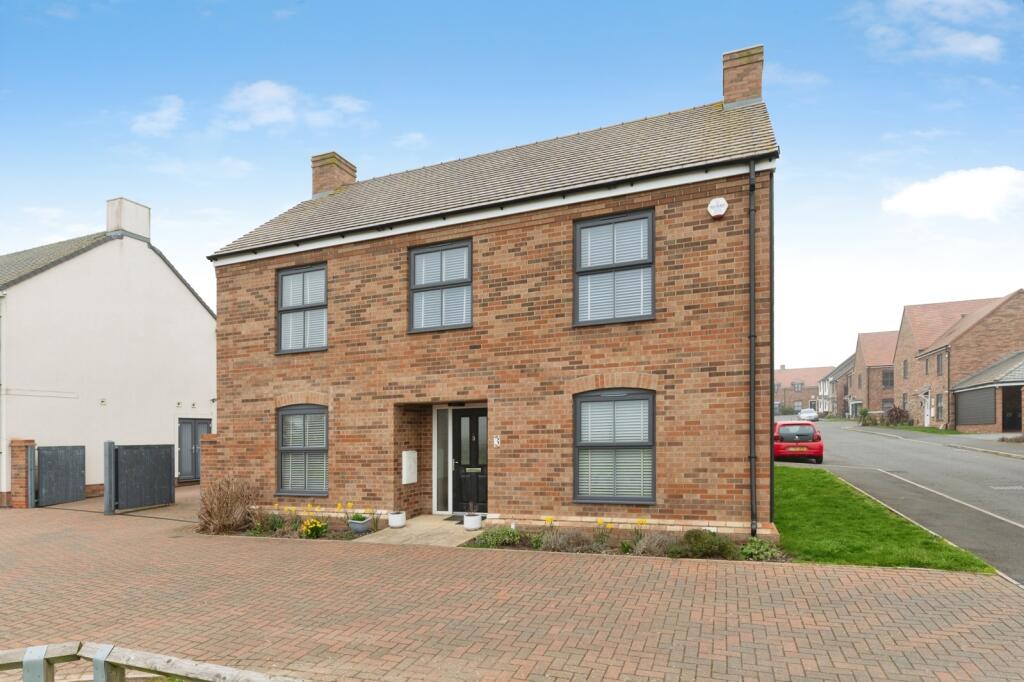 Main image of property: Paddocks Close, ROCHFORD, Essex, SS4