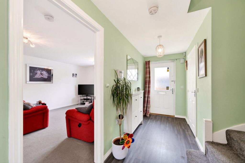 House in East Calder, Calderwood - View 5