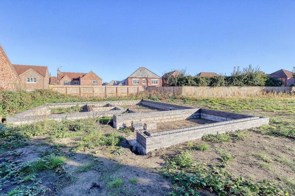 Land to the rear of 11-13 High Street, Scotter - View 5