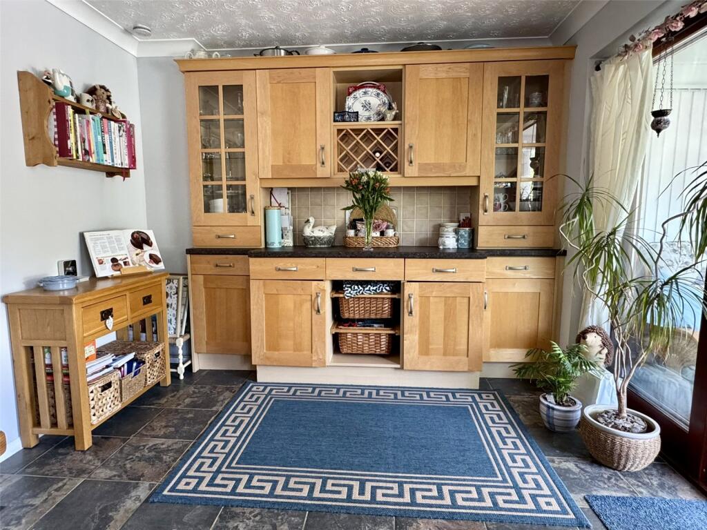 Foxglove Way, Chard, Somerset, TA20 photo 4